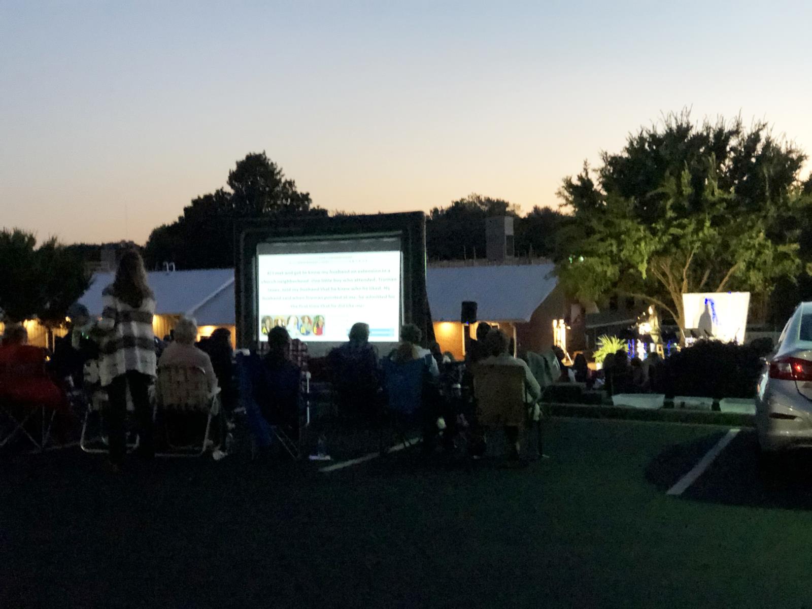 Outdoor_Screen.jpg